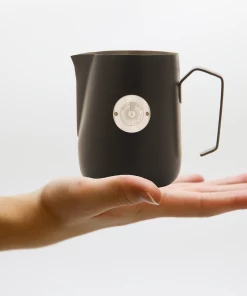 Pesado Frothing Pitcher - 490ml / 16.5oz - Charcoal