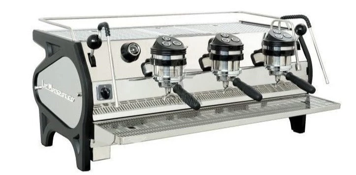 La Marzocco Strada ABR (Auto Brew Ratio) - 3 Group 3 La Marzocco Strada ABR (Auto Brew Ratio) - 3 Group
